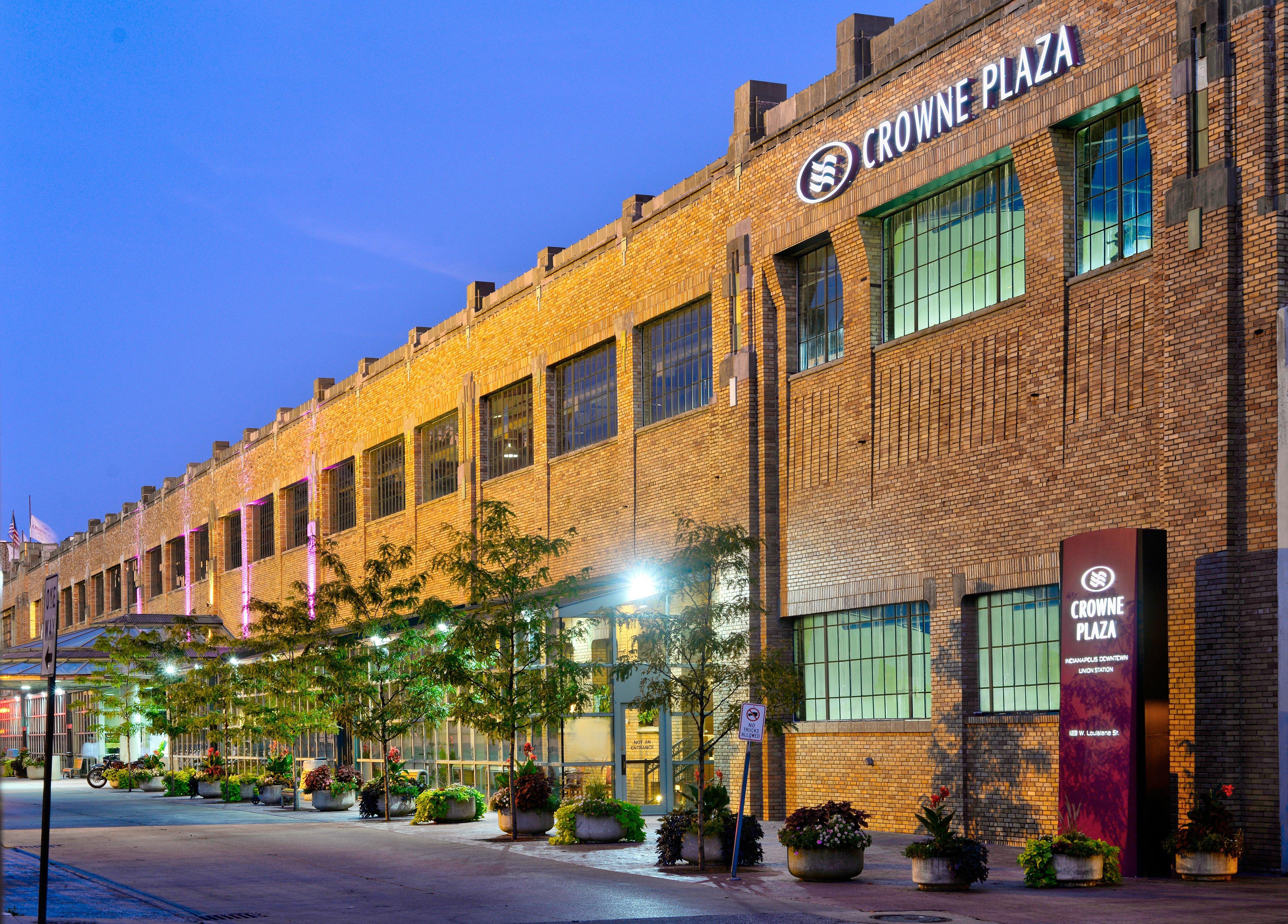 Crowne Plaza Indianapolis-Dwtn-Union Stn By Ihg Hotel Exterior photo