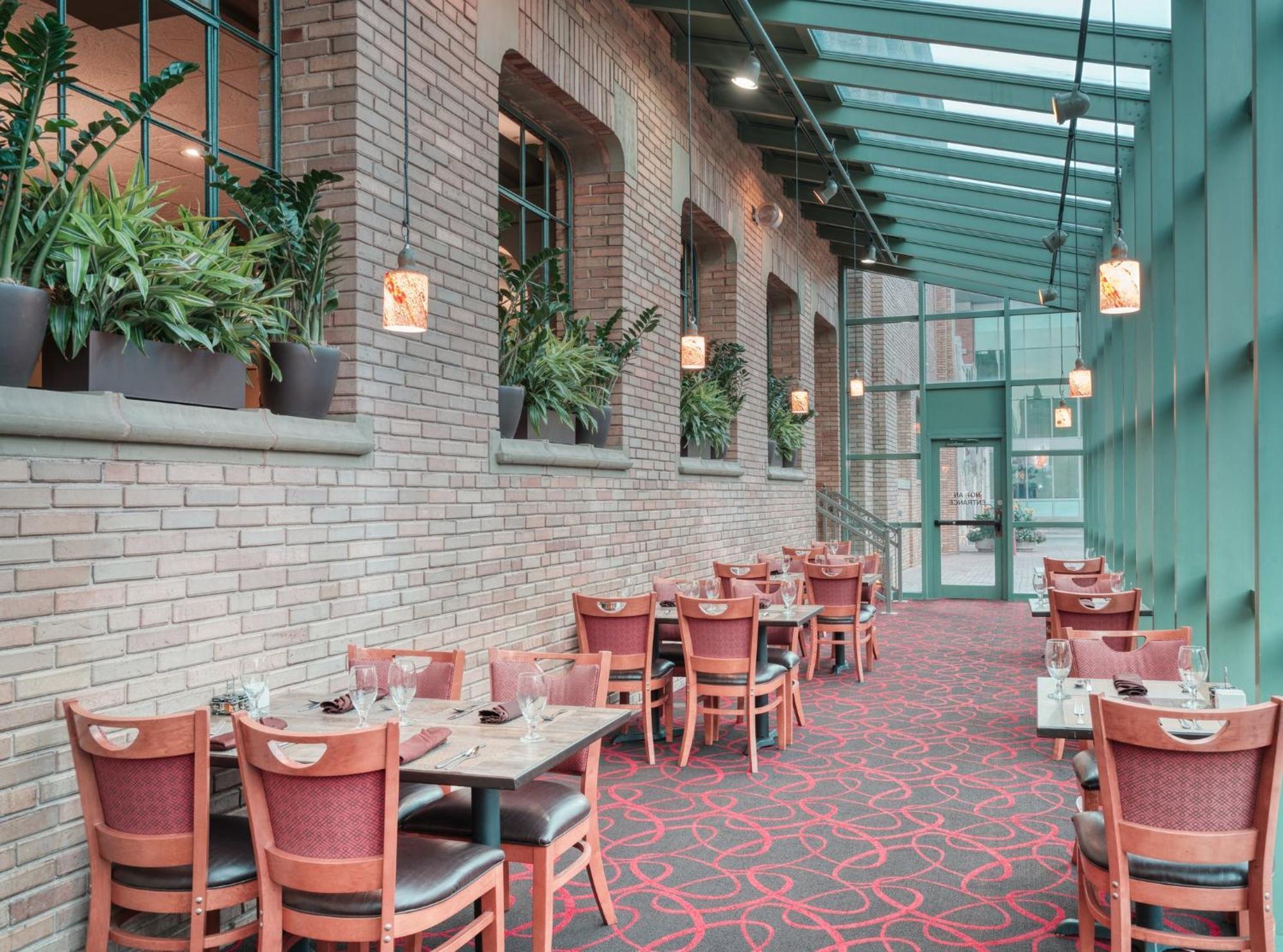 Crowne Plaza Indianapolis-Dwtn-Union Stn By Ihg Hotel Exterior photo