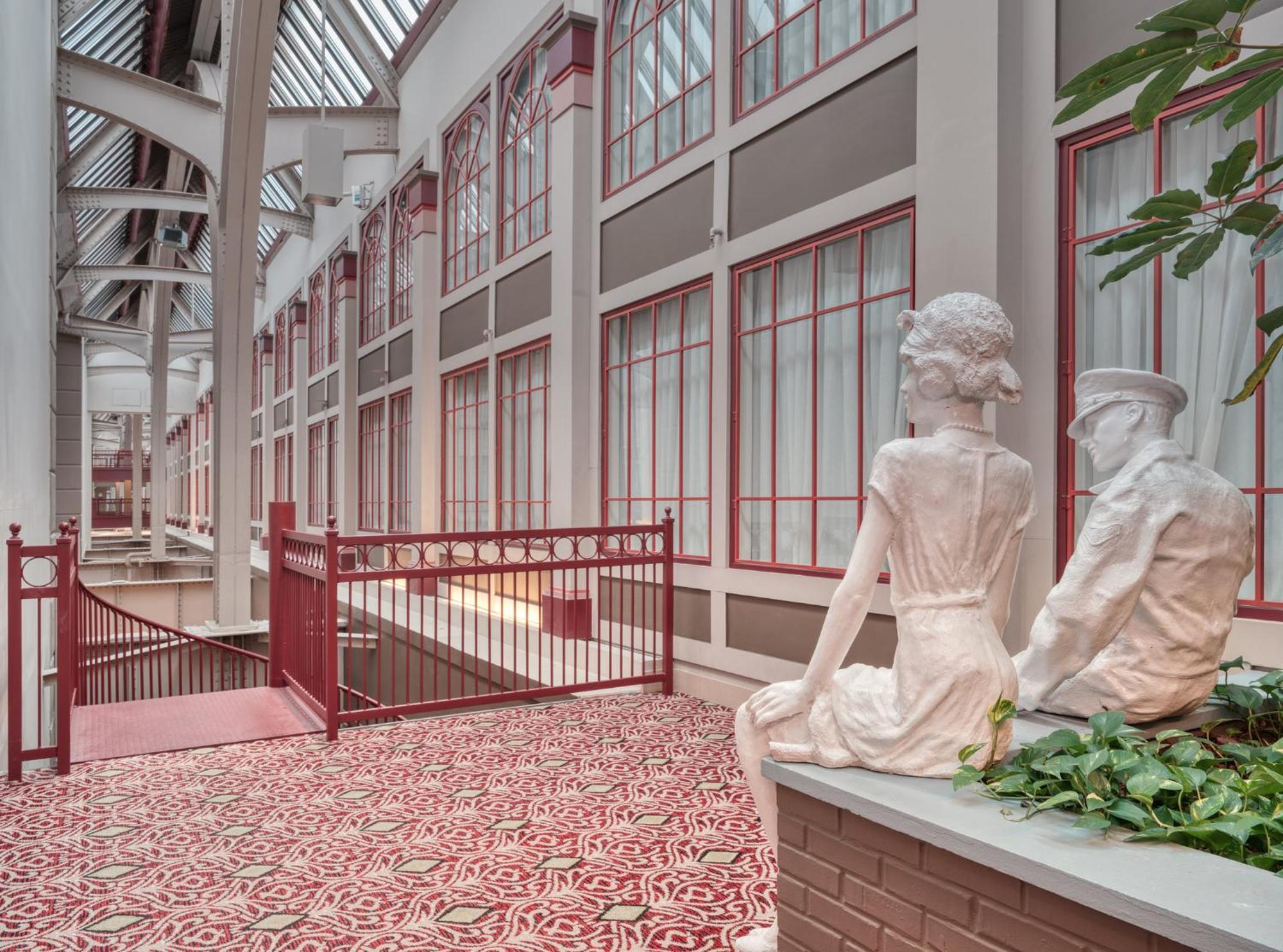 Crowne Plaza Indianapolis-Dwtn-Union Stn By Ihg Hotel Exterior photo