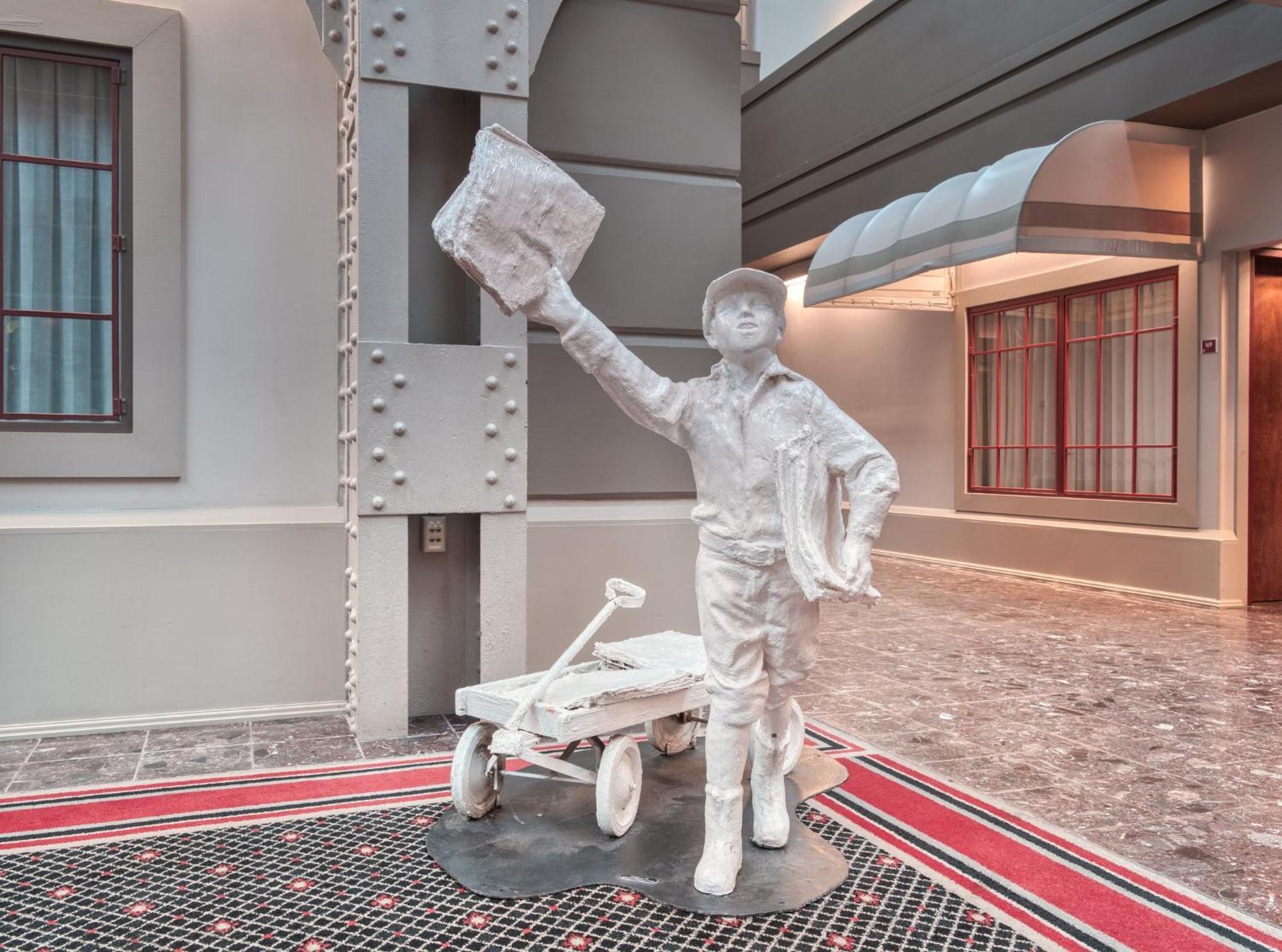 Crowne Plaza Indianapolis-Dwtn-Union Stn By Ihg Hotel Exterior photo