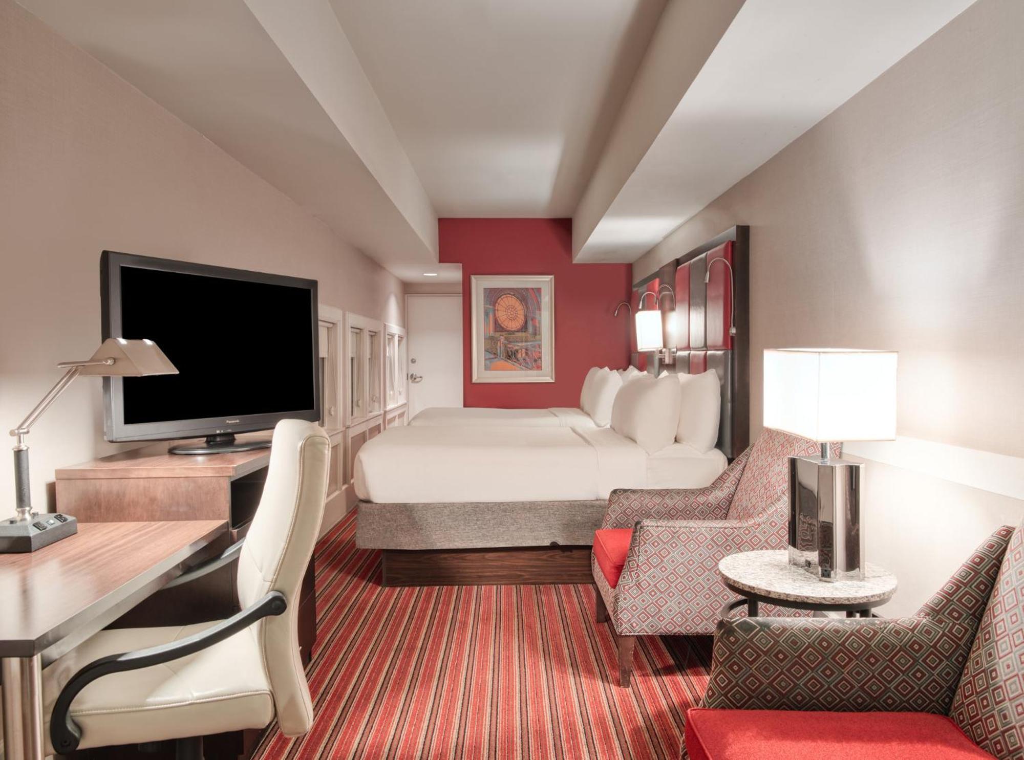 Crowne Plaza Indianapolis-Dwtn-Union Stn By Ihg Hotel Exterior photo