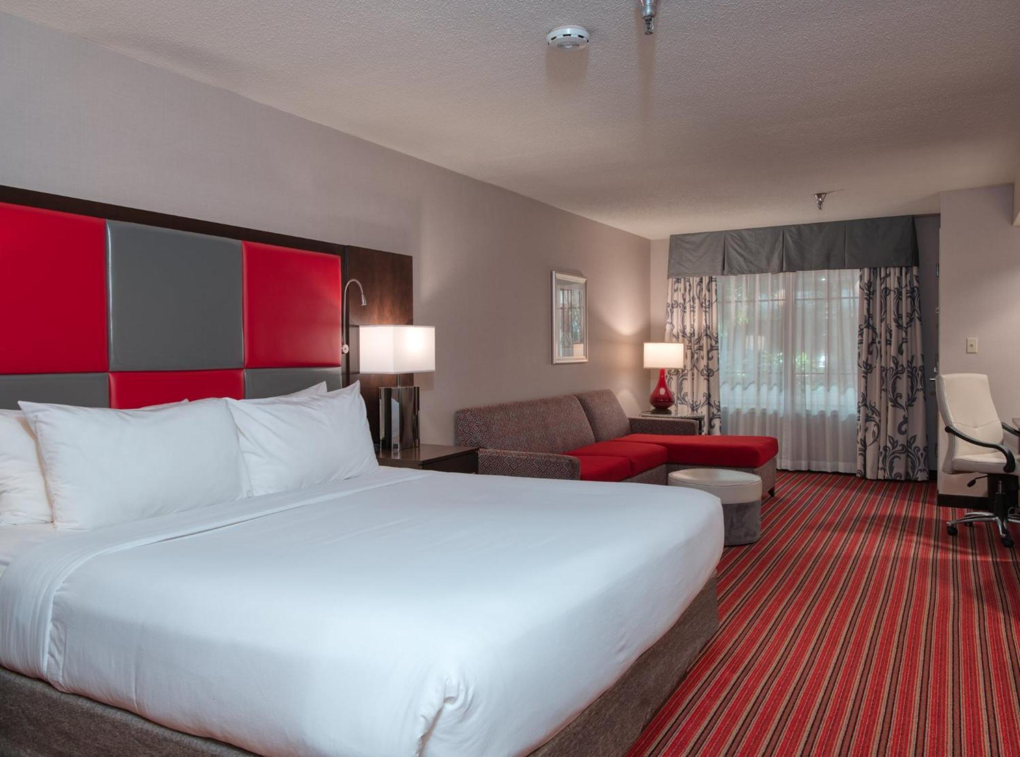 Crowne Plaza Indianapolis-Dwtn-Union Stn By Ihg Hotel Exterior photo