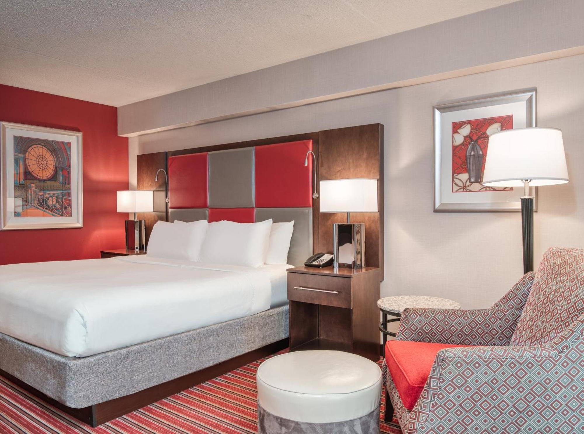 Crowne Plaza Indianapolis-Dwtn-Union Stn By Ihg Hotel Exterior photo