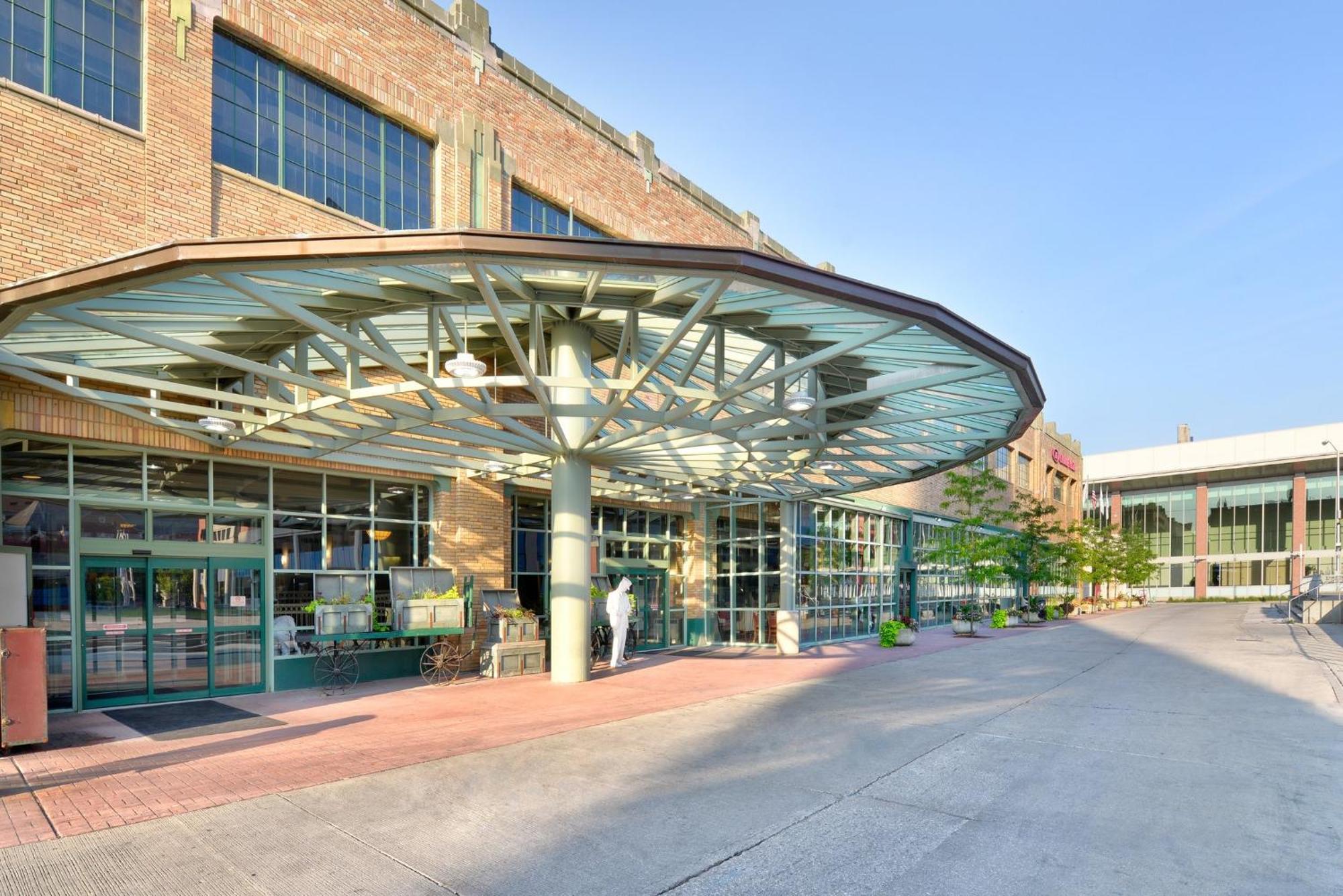 Crowne Plaza Indianapolis-Dwtn-Union Stn By Ihg Hotel Exterior photo