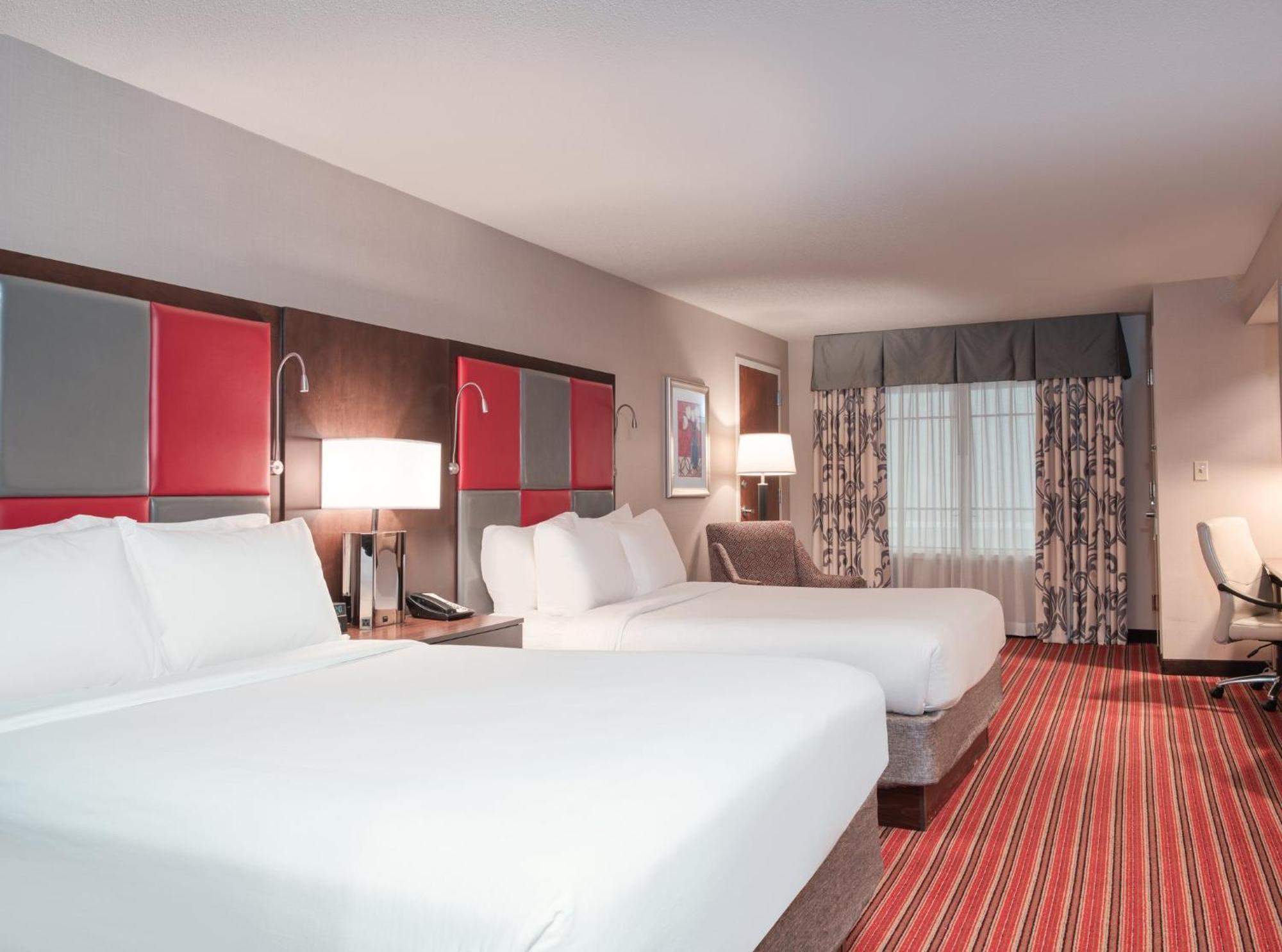 Crowne Plaza Indianapolis-Dwtn-Union Stn By Ihg Hotel Exterior photo