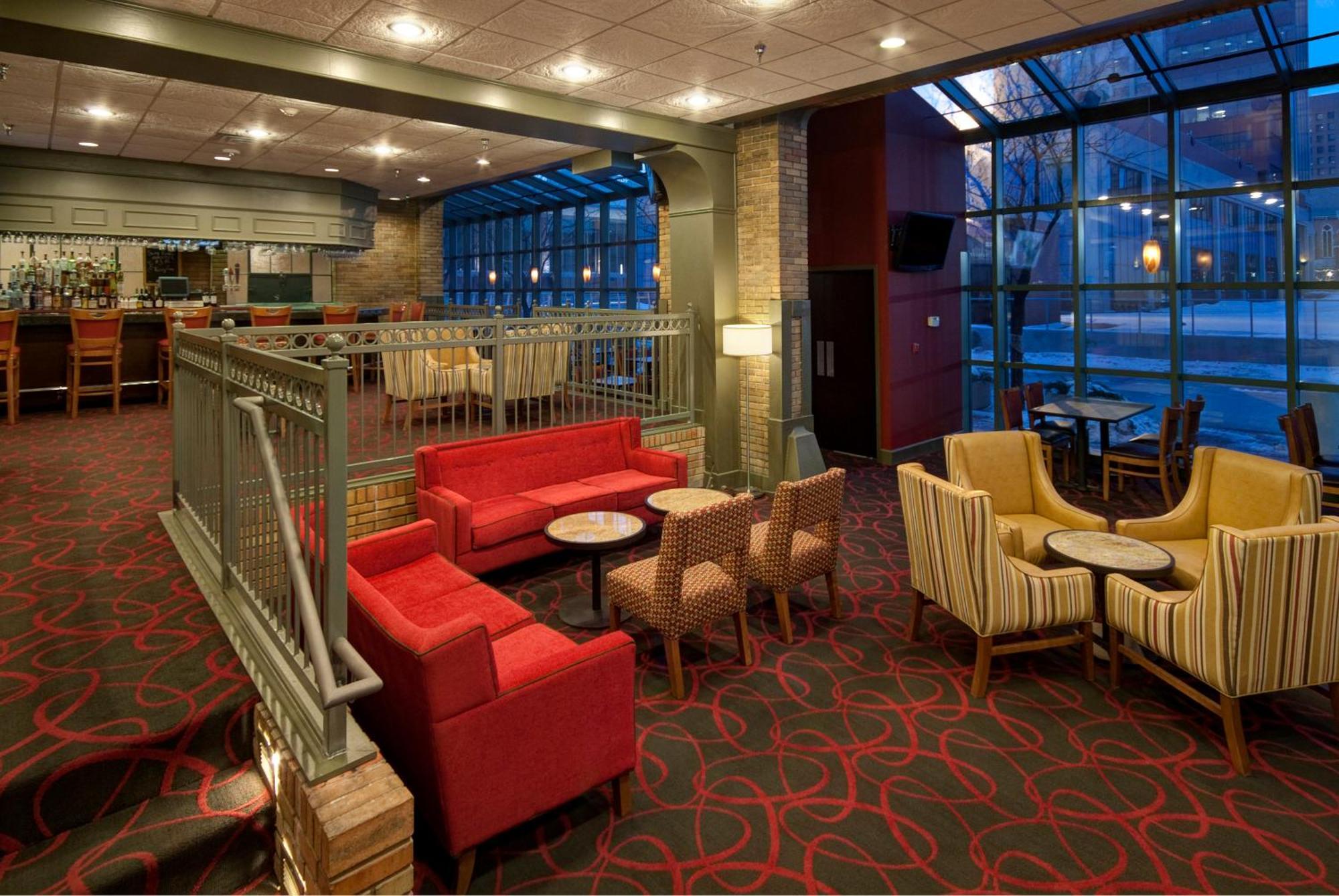 Crowne Plaza Indianapolis-Dwtn-Union Stn By Ihg Hotel Exterior photo